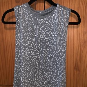 Lululemon grey cut off shirt